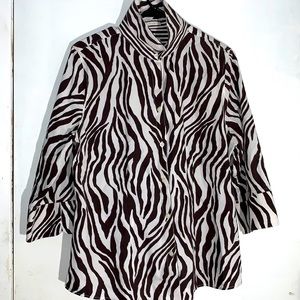 Chico’s Zebra Button Up Blouse 🦓